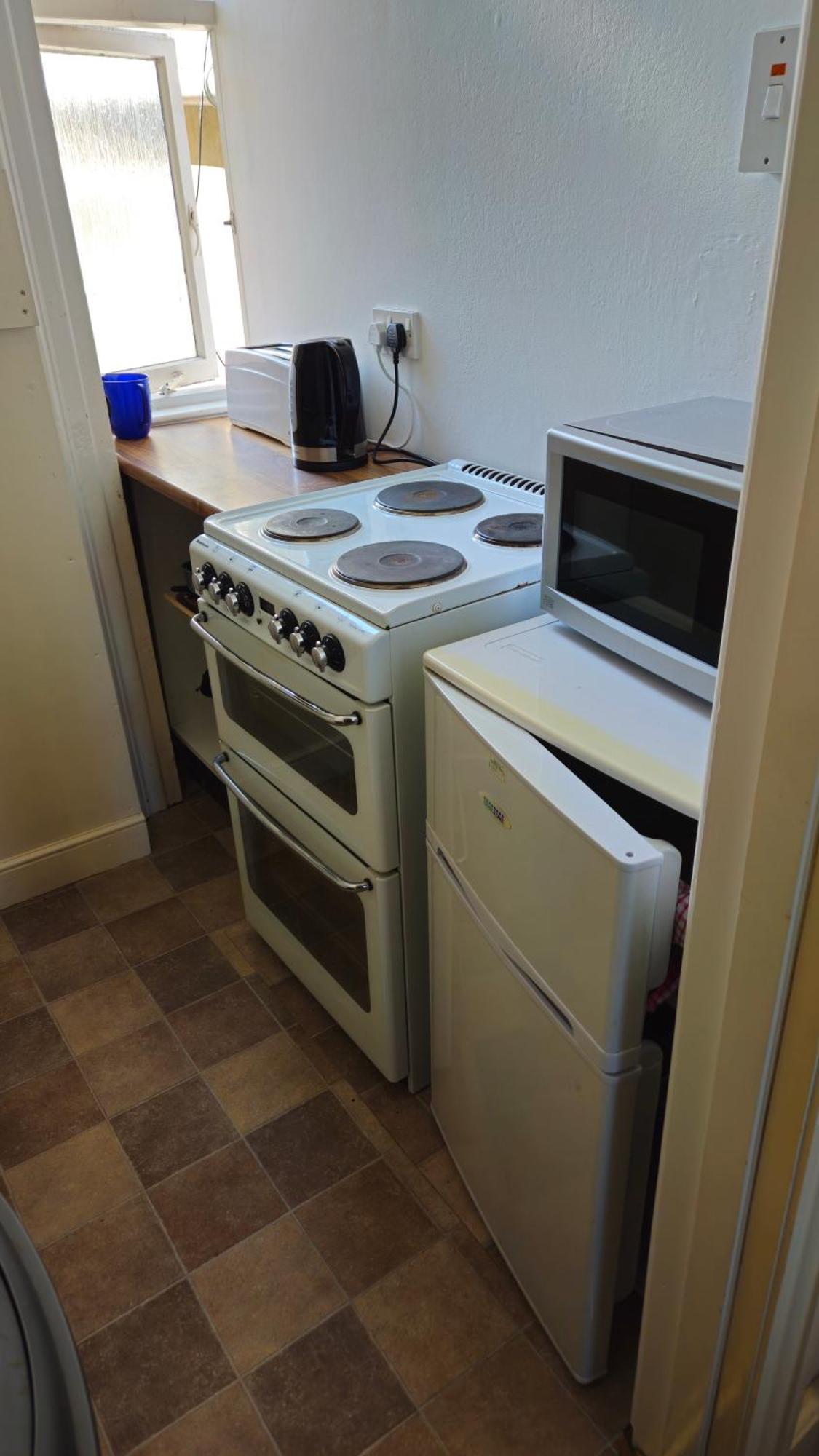 Apartment Spacious Seafront Apartment, & Sea Views, Parking *